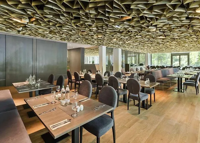 Doubletree By Hilton Schonbrunn Hotel *